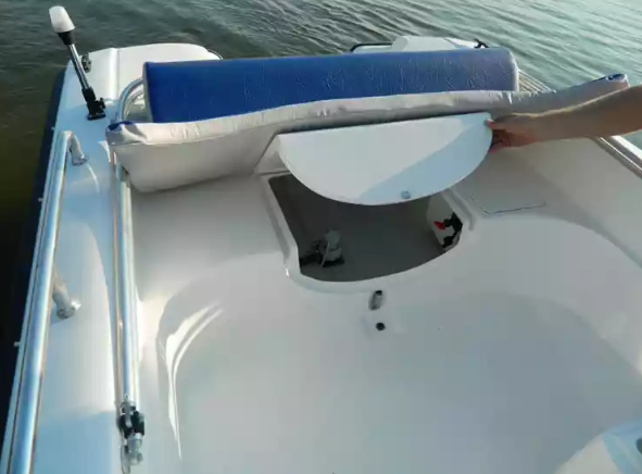 Стеклопластиковый катер Wyatboat-430 M (тримаран) в Красноярске