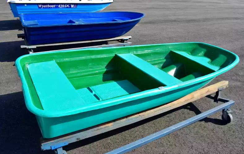 Стеклопластиковая лодка Старт (тримаран) в Красноярске