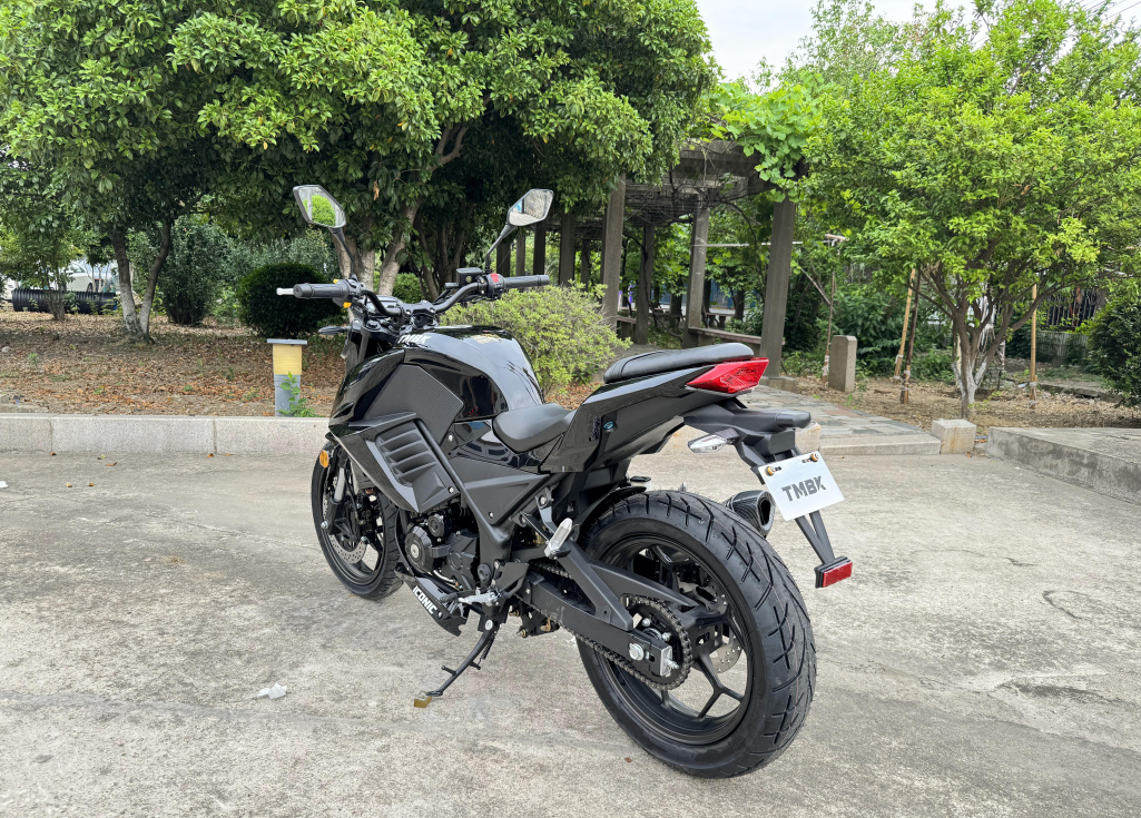 Мотоцикл TMBK Iconic 400cc в Красноярске Мотоцикл TMBK Iconic 400cc в Красноярске