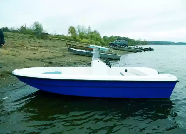 Стеклопластиковый катер Тримаран Wyatboat 430 C в Красноярске