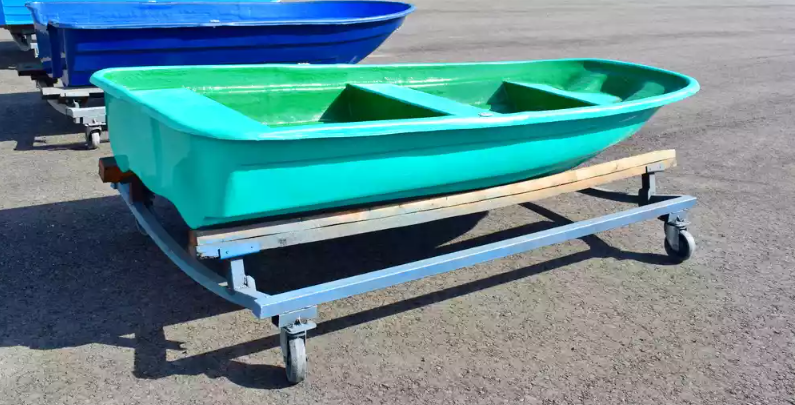 Стеклопластиковая лодка Старт (тримаран) в Красноярске