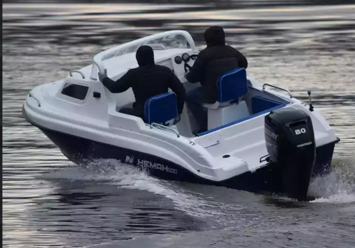 Комбинированный катер Neman-500 с каютой в Красноярске