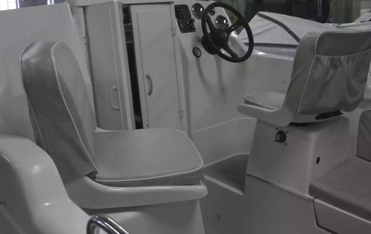 Стеклопластиковый катер Neman-500 в Красноярске Стеклопластиковый катер Neman-500 в Красноярске