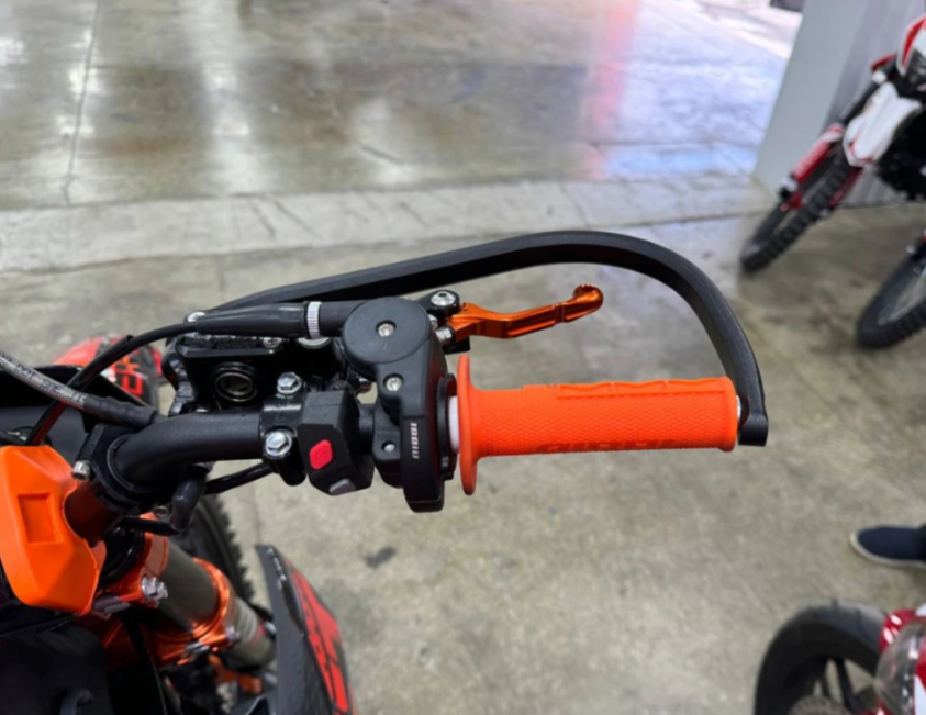 Кроссовый мотоцикл FAIDET PR300 MAX WP в Красноярске Кроссовый мотоцикл FAIDET PR300 MAX WP в Красноярске