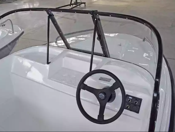 Комбинированный катер Wyatboat-430 M в Красноярске