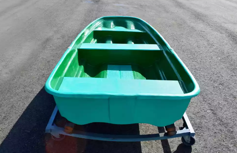 Стеклопластиковая лодка Старт (тримаран) в Красноярске