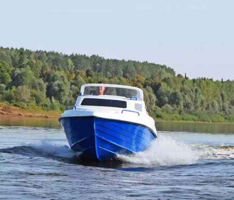 Комбинированный катер Neman-500 с каютой в Красноярске