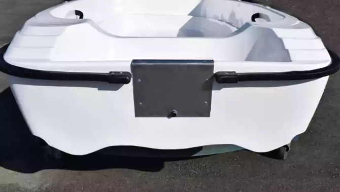 Стеклопластиковая лодка Пингвин (тримаран) в Красноярске