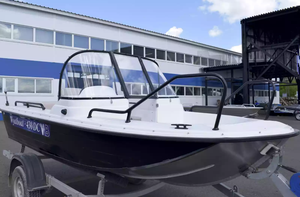 Комбинированный катер Wyatboat-430 DC в Красноярске
