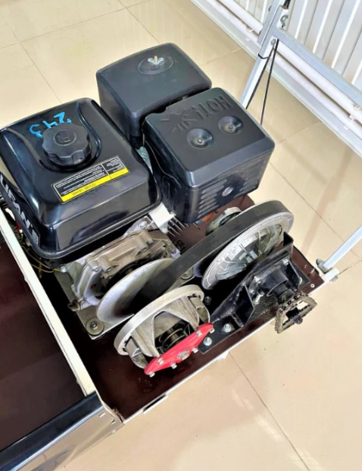 Мотобуксировщик ЕНОТ 2М 15 л.с. в Красноярске Мотобуксировщик ЕНОТ 2М 15 л.с. в Красноярске