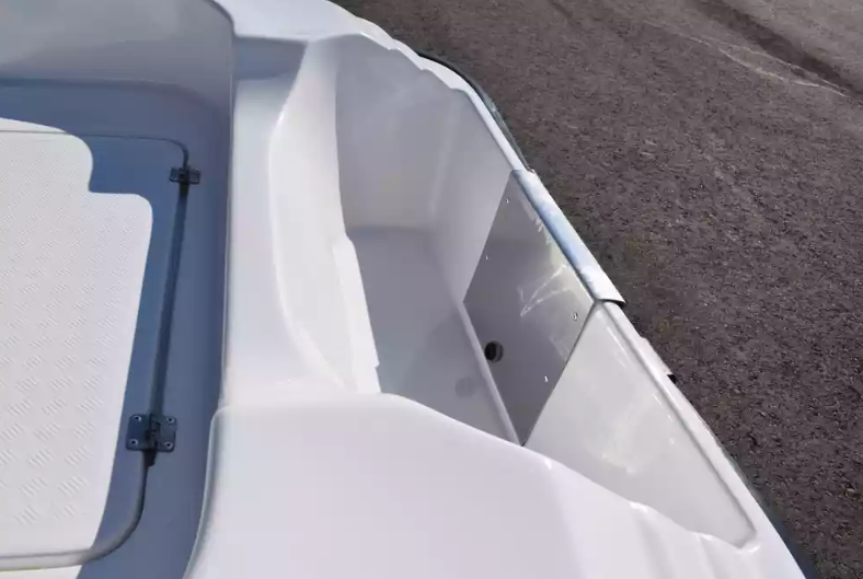 Стеклопластиковая лодка Пингвин (тримаран) в Красноярске