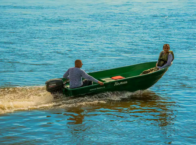 Стеклопластиковая лодка Neman-340 (тримаран) в Красноярске