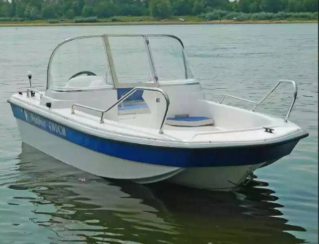 Стеклопластиковый катер Wyatboat-430 DCM (тримаран) в Красноярске