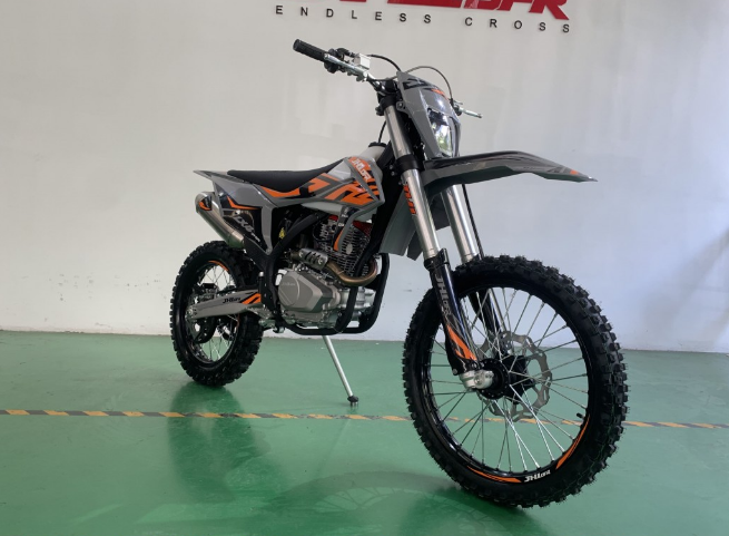 Мотоцикл JHLMOTO JHL LX4 CB300RL (175FMN) в Красноярске Мотоцикл JHLMOTO JHL LX4 CB300RL (175FMN) в Красноярске