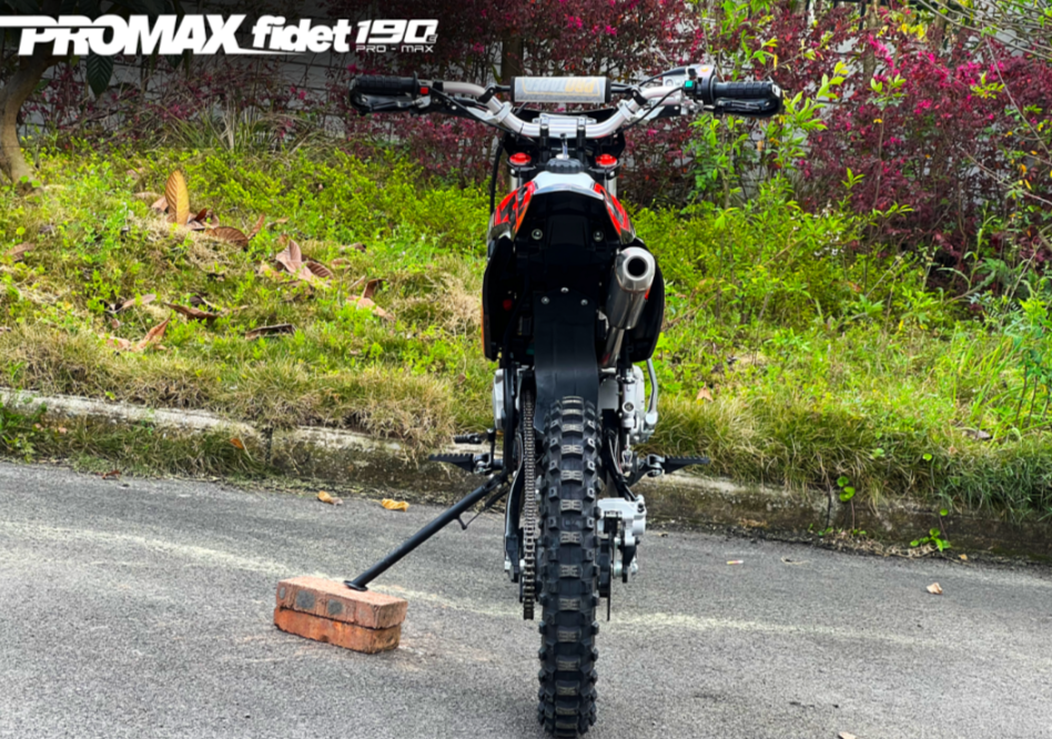 Мотоцикл (питбайк) PROMAX FIDET (ФАЙДЕТ) 190E MAX PRO LUX 19/16 в Красноярске Мотоцикл (питбайк) PROMAX FIDET (ФАЙДЕТ) 190E MAX PRO LUX 19/16 в Красноярске