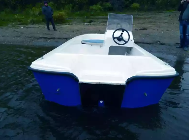 Стеклопластиковый катер Тримаран Wyatboat 430 C в Красноярске