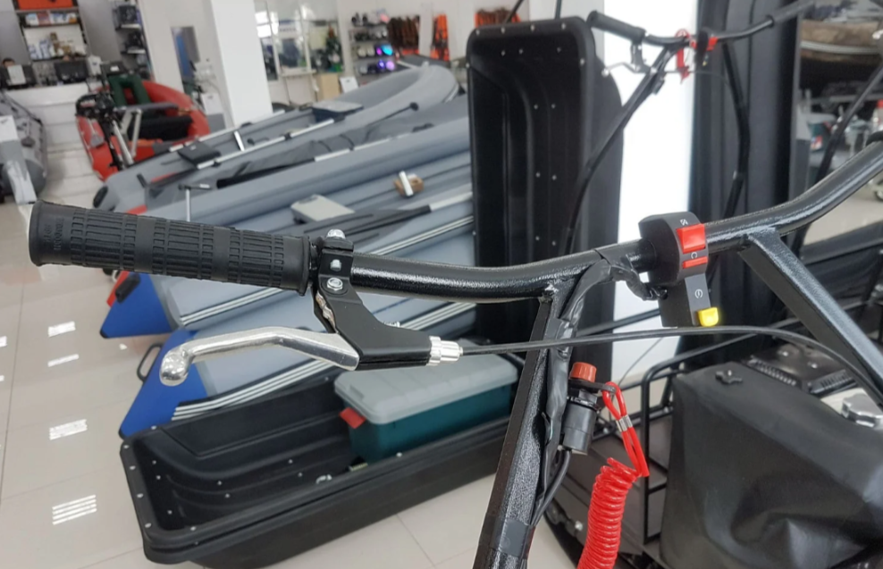 Мотобуксировщик PAXUS 650 13 л.с. HONDA в Красноярске Мотобуксировщик PAXUS 650 13 л.с. HONDA в Красноярске