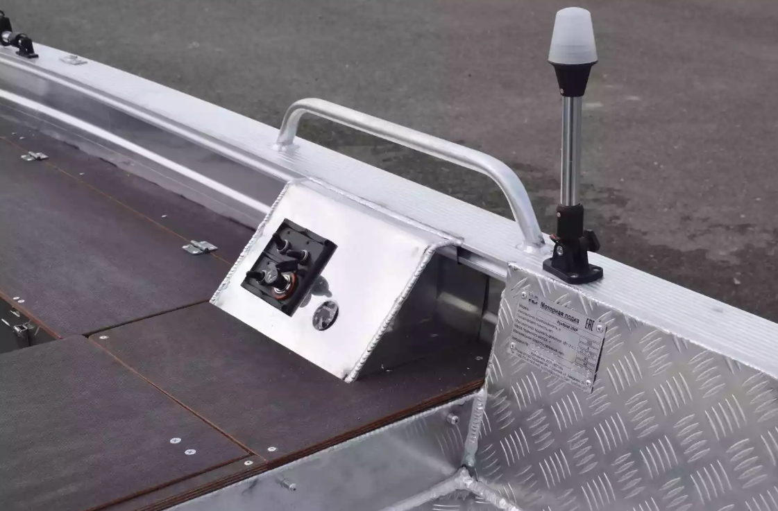 Алюминиевая лодка Wyatboat-390РМ в Красноярске