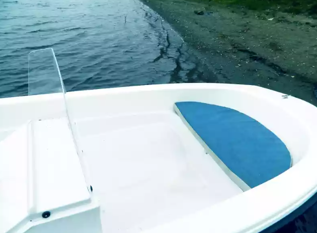 Стеклопластиковый катер Тримаран Wyatboat 430 C в Красноярске