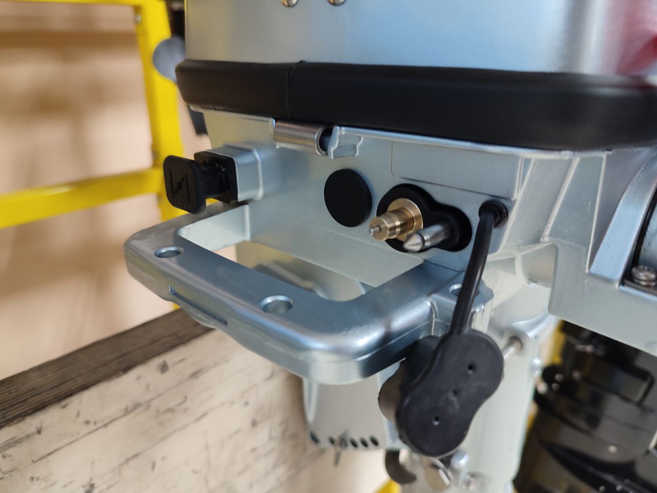 Лодочный мотор PROMAX SP5FHS (внешний бак 12 л) в Красноярске Лодочный мотор PROMAX SP5FHS (внешний бак 12 л) в Красноярске