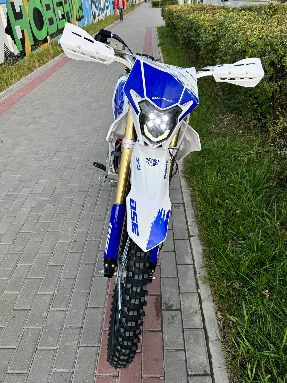 Эндуро / кросс мотоцикл BSE Z3 21/18 в Красноярске Эндуро / кросс мотоцикл BSE Z3 21/18 в Красноярске