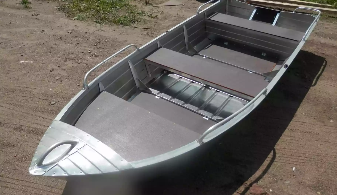 Алюминиевая лодка Вятка-Профи 32 в Красноярске