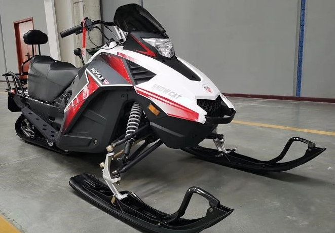 Снегоход Motax Snow Cat 180 EFI в Красноярске Снегоход Motax Snow Cat 180 EFI в Красноярске