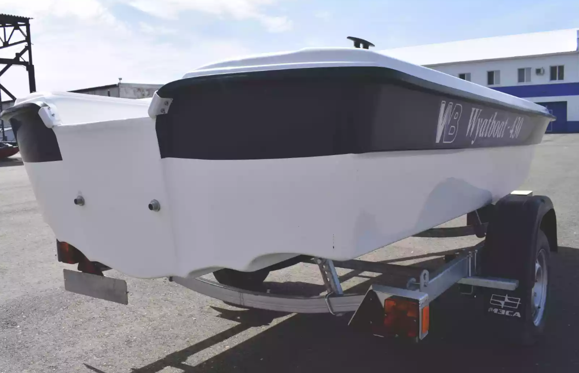 Стеклопластиковая лодка Wyatboat 430 тримаран в Красноярске