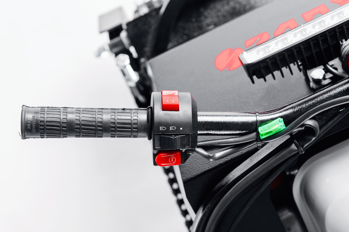 МОТОБУКСИРОВЩИК IKUDZO 1100/380 К7 в Красноярске МОТОБУКСИРОВЩИК IKUDZO 1100/380 К7 в Красноярске