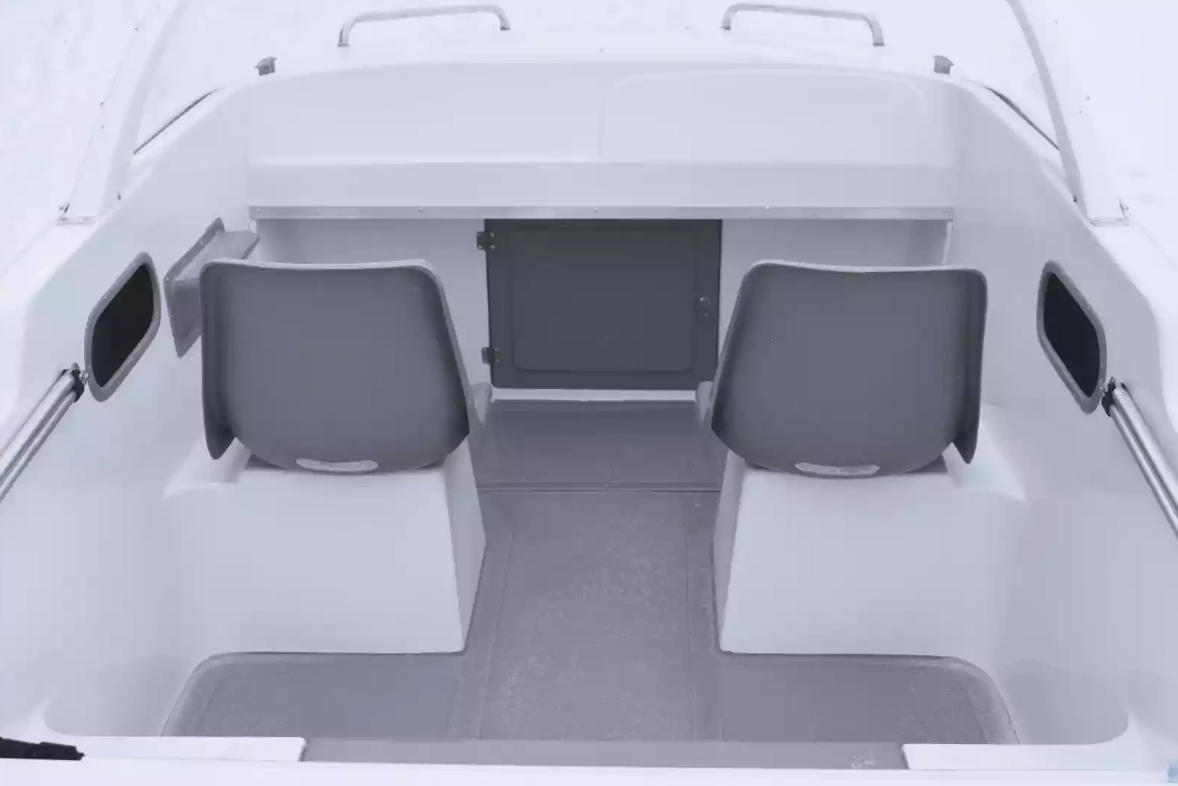 Стеклопластиковый катер Neman-450 в Красноярске