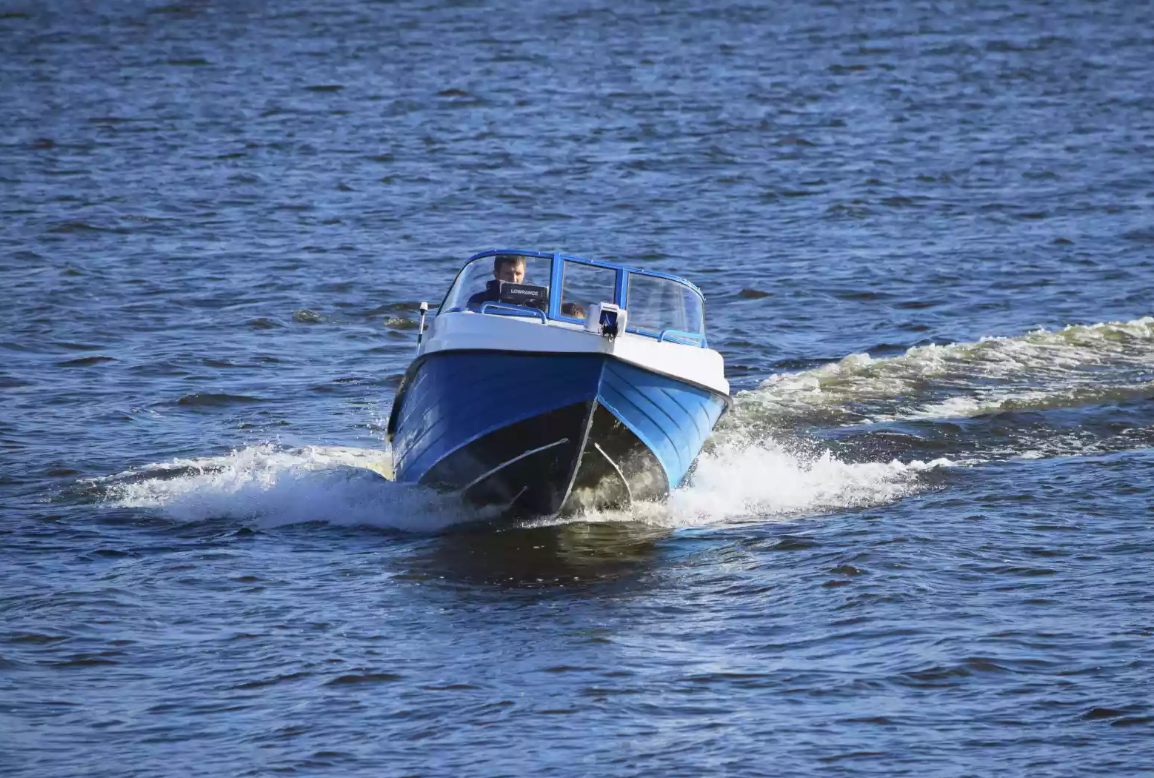 Комбинированный катер Neman-450 Open в Красноярске