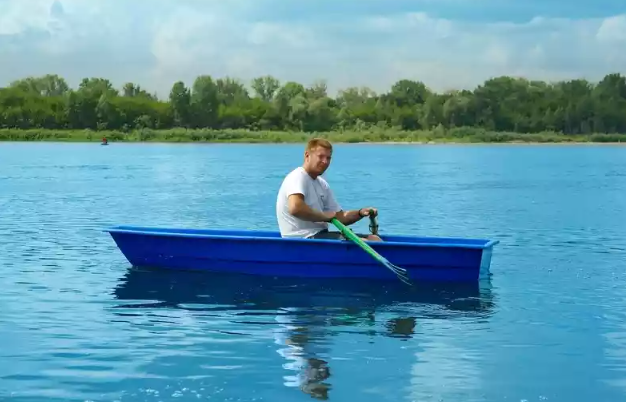 Стеклопластиковая лодка Малютка в Красноярске