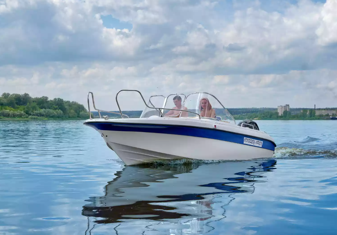 Стеклопластиковый катер Neman-530 Open в Красноярске