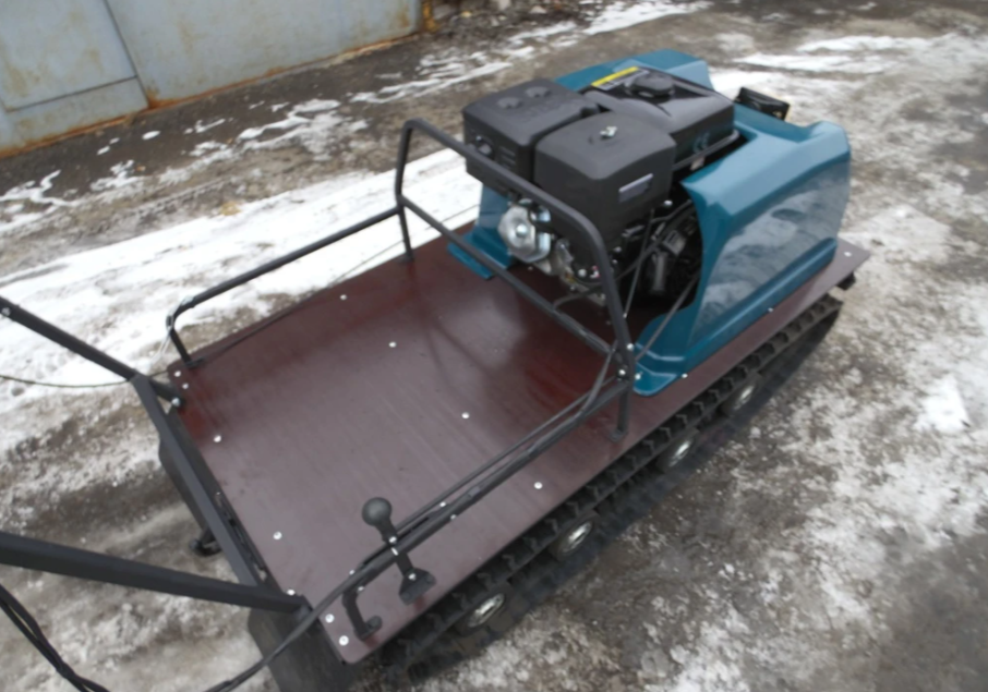 Мотобуксировщик AhtaR LR13 с реверс-вариатором Буран (задний ход) в Красноярске Мотобуксировщик AhtaR LR13 с реверс-вариатором Буран (задний ход) в Красноярске