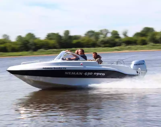 Стеклопластиковый катер Neman-450 Open в Красноярске