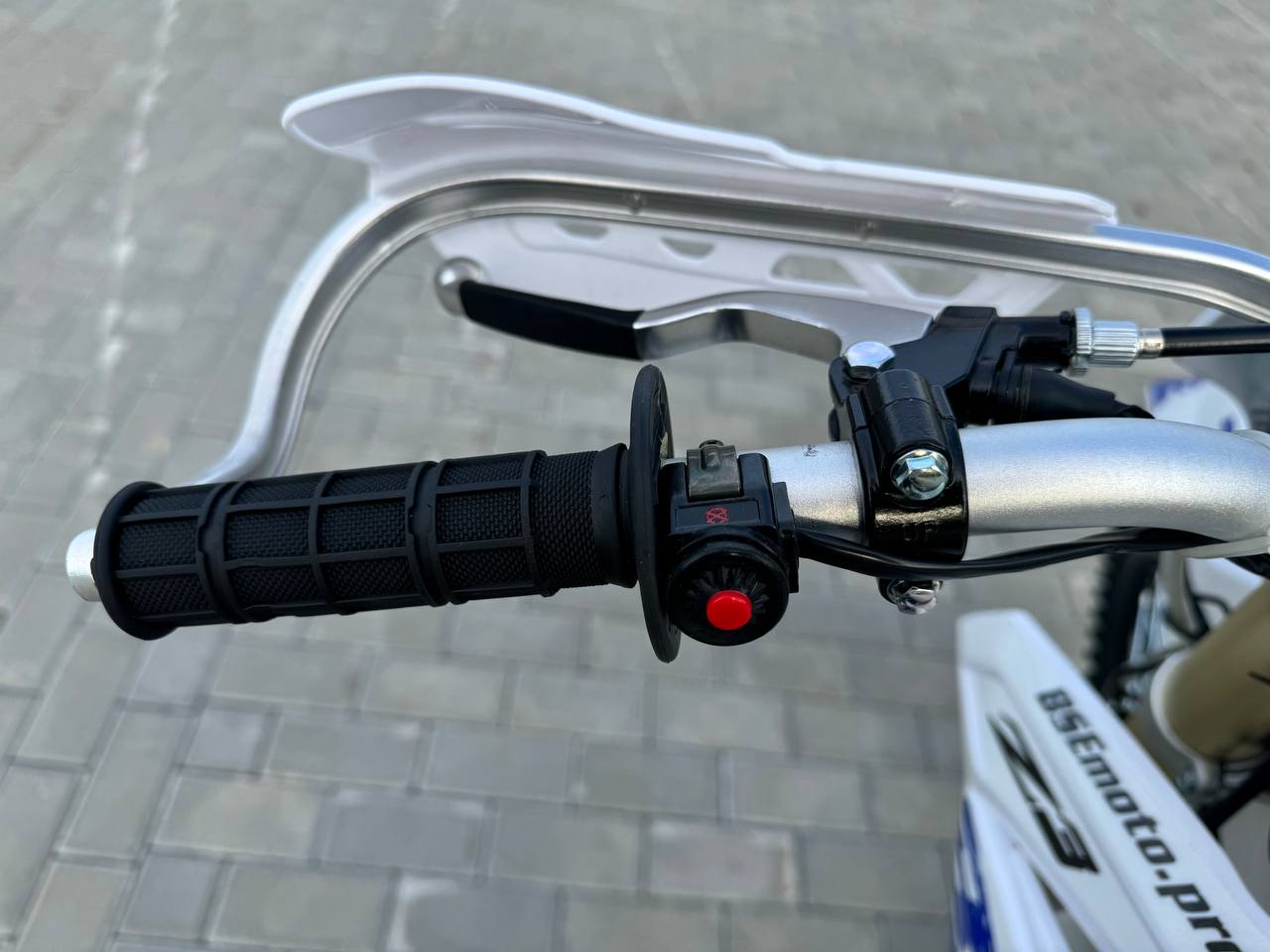 Эндуро / кросс мотоцикл BSE Z3 21/18 в Красноярске Эндуро / кросс мотоцикл BSE Z3 21/18 в Красноярске