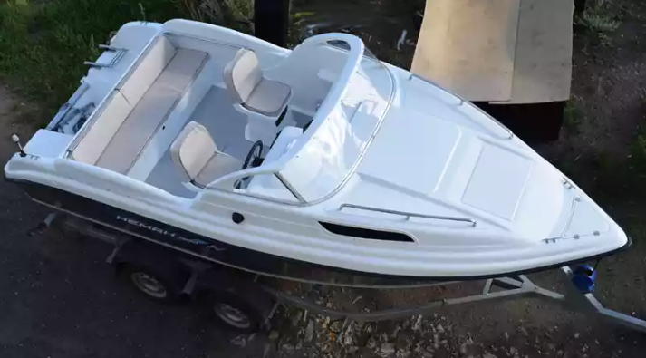 Комбинированный катер Neman-550 с каютой в Красноярске