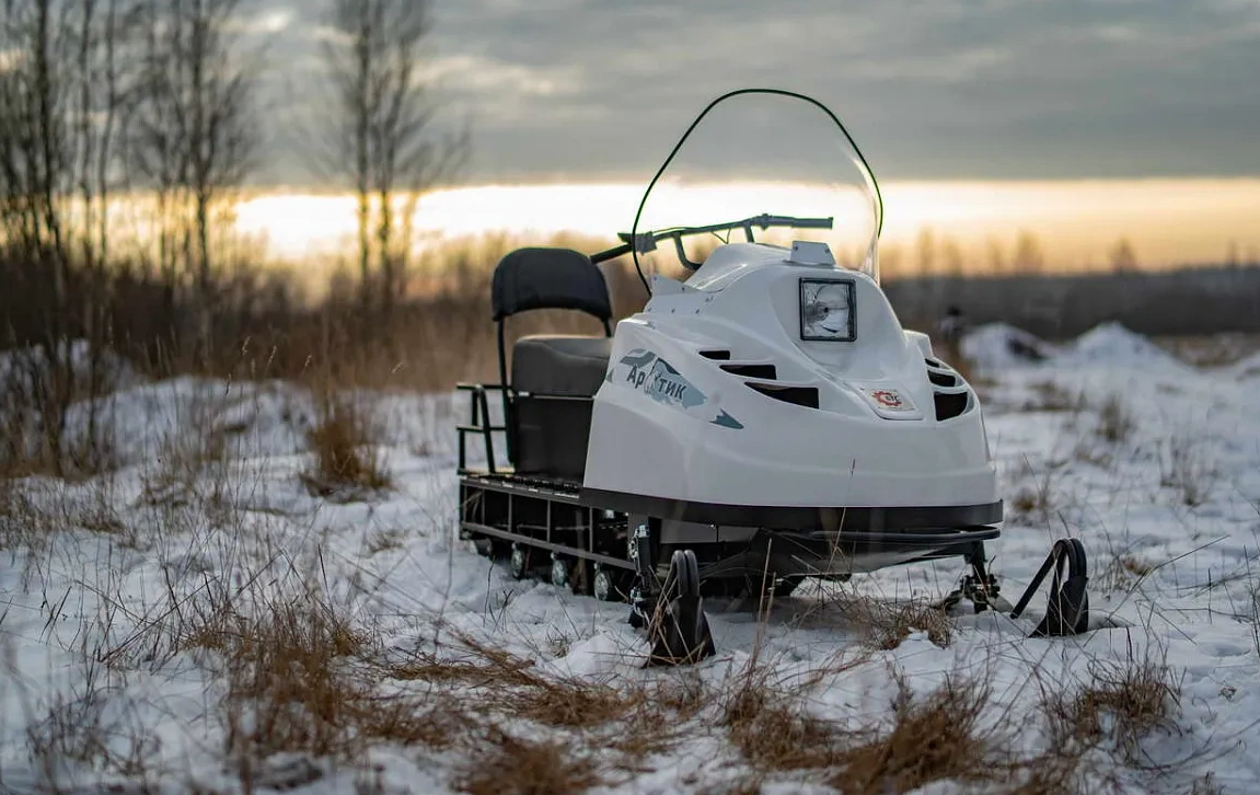 Снегоход БТС "АРКТИК 4Т" 18.5 л.с. э/зап, реверс, тормоз в Красноярске Снегоход БТС "АРКТИК 4Т" 18.5 л.с. э/зап, реверс, тормоз в Красноярске