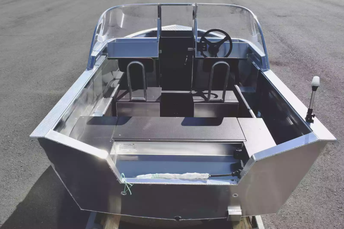 Алюминиевая лодка  Неман-400 DCM в Красноярске Алюминиевая лодка  Неман-400 DCM в Красноярске