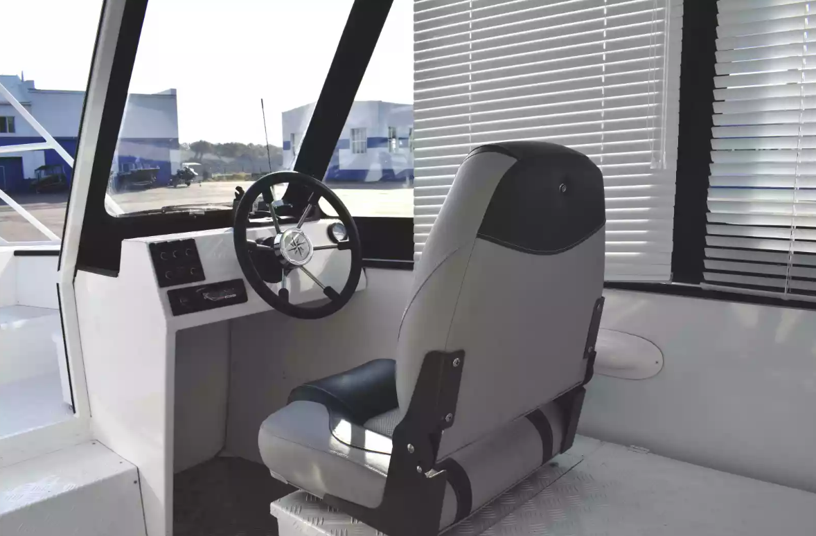 Алюминиевый катер Wyatboat-660 Cabin в Красноярске