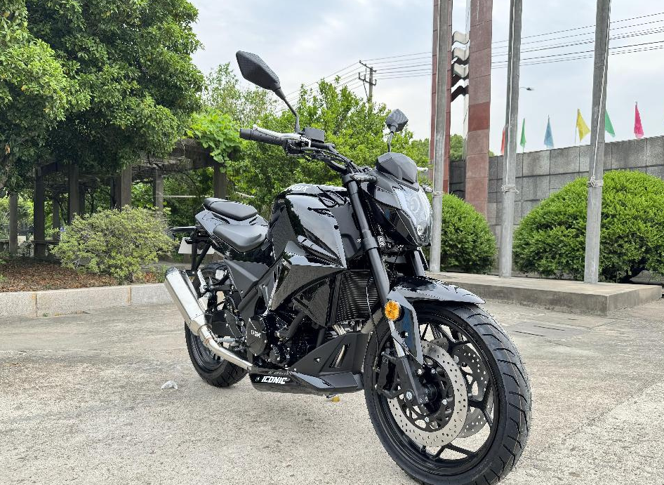 Мотоцикл TMBK Iconic 400cc в Красноярске Мотоцикл TMBK Iconic 400cc в Красноярске