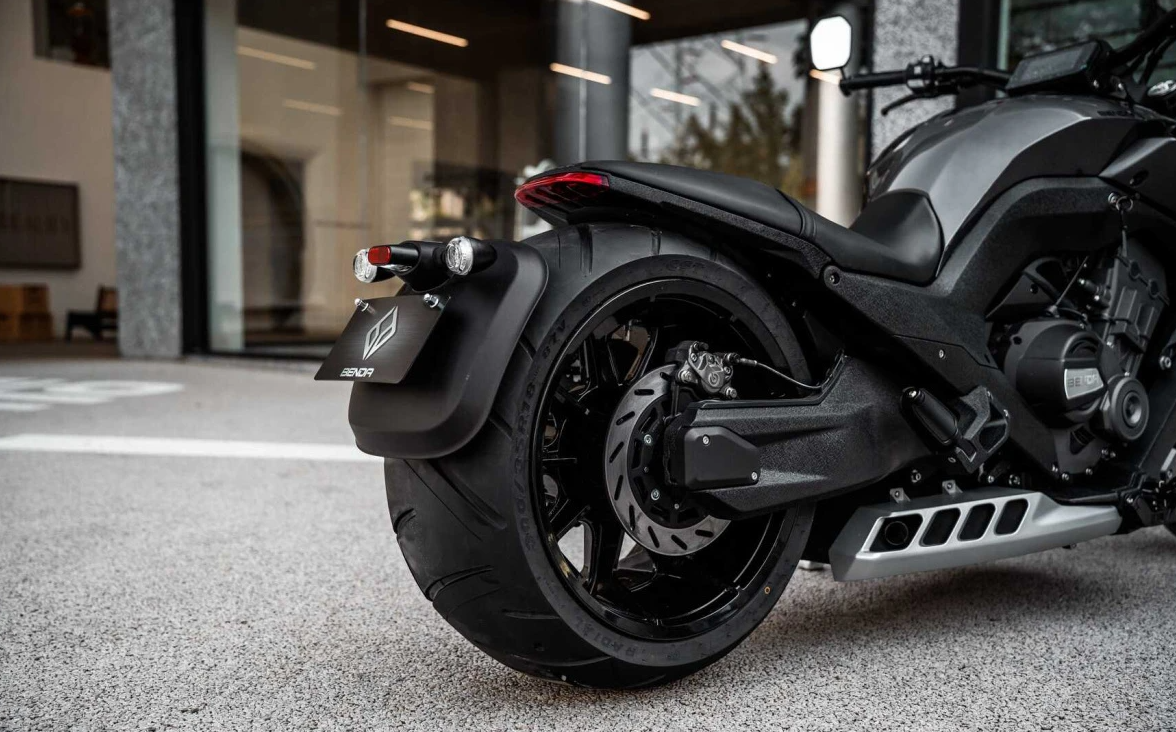 Мотоцикл Benda LFC 700 Pro в Красноярске Мотоцикл Benda LFC 700 Pro в Красноярске