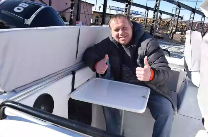 Комбинированный катер Neman-500 с каютой в Красноярске