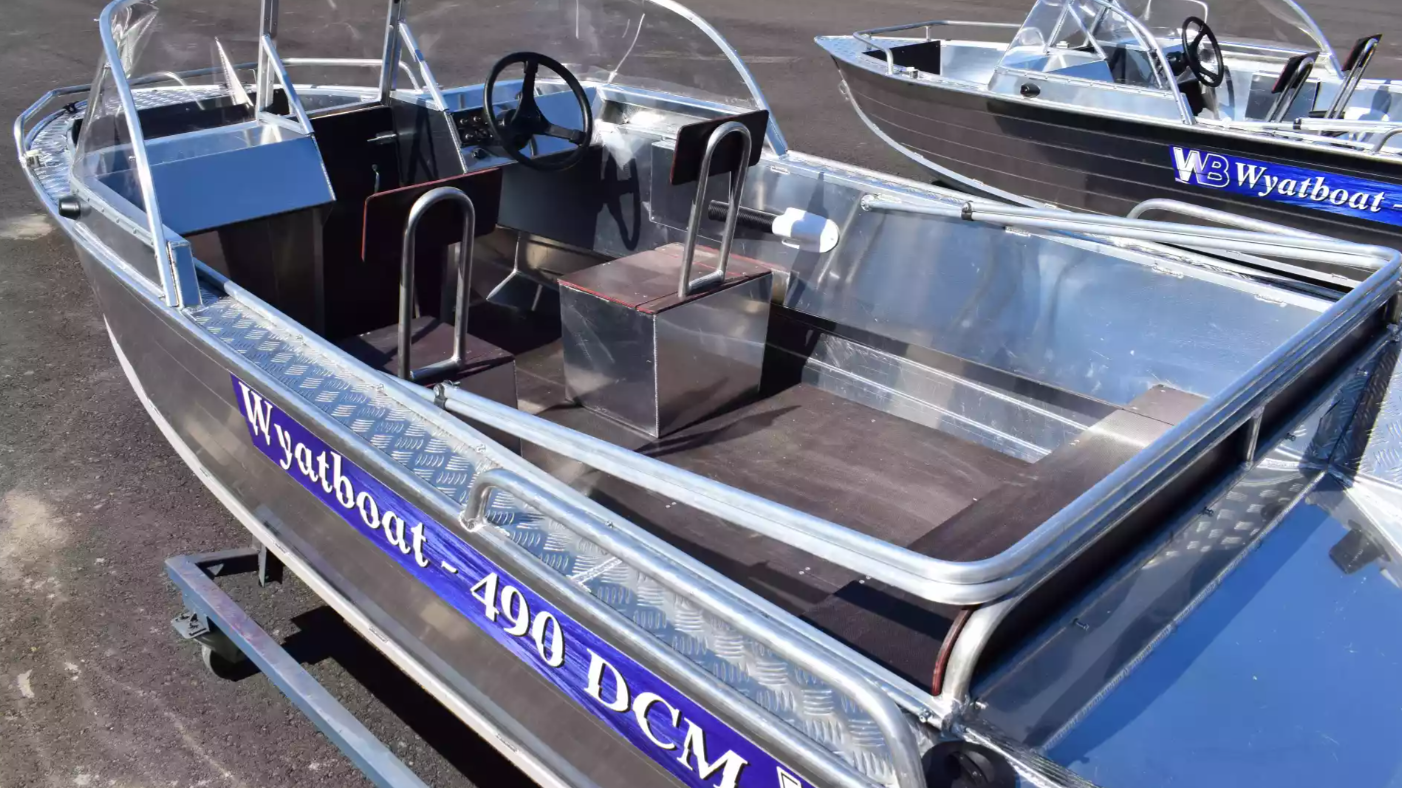 Алюминиевый катер Wyatboat-490 DCM в Красноярске Алюминиевый катер Wyatboat-490 DCM в Красноярске