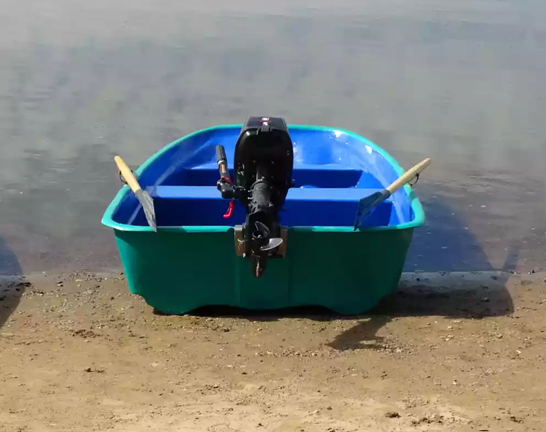 Стеклопластиковая лодка Старт (тримаран) в Красноярске