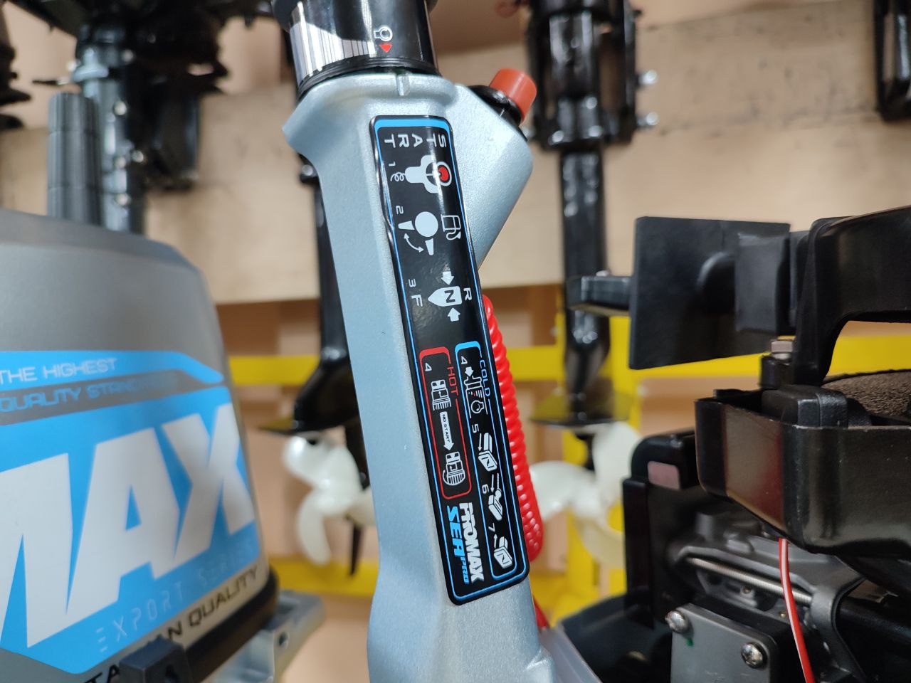 Лодочный мотор PROMAX SP9.9FHS LIGHT в Красноярске Лодочный мотор PROMAX SP9.9FHS LIGHT в Красноярске