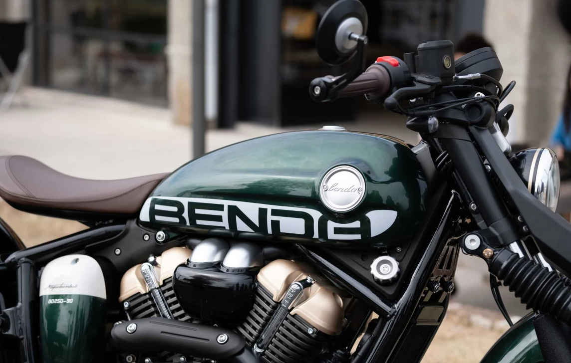 Мотоцикл Benda Napoleon 250 в Красноярске Мотоцикл Benda Napoleon 250 в Красноярске