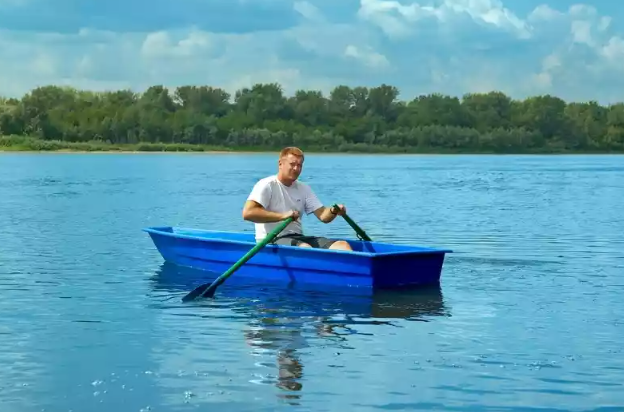 Стеклопластиковая лодка Малютка в Красноярске