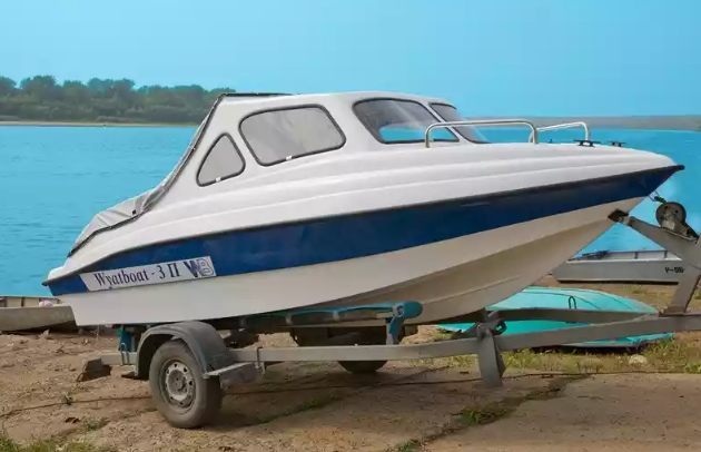 Стеклопластиковый катер Wyatboat-3 П (полурубка) в Красноярске