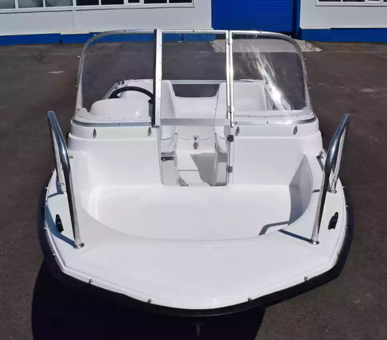 Стеклопластиковый катер Wyatboat-430 DC (тримаран) в Красноярске